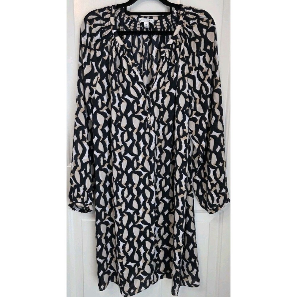 Banana Republic dress w/ a distinctive black & beige geometric abstract -Size 16